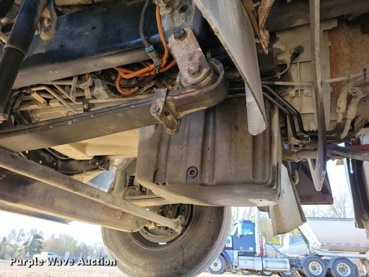 image for item EA2394 2014 Freightliner Coronado semi truck