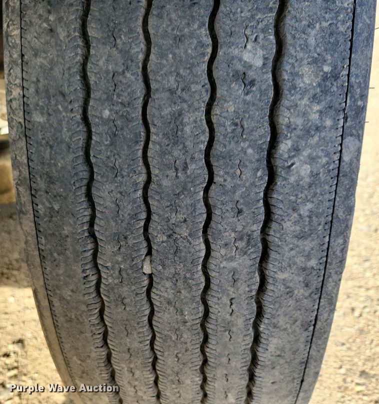 image for item EA2394 2014 Freightliner Coronado semi truck