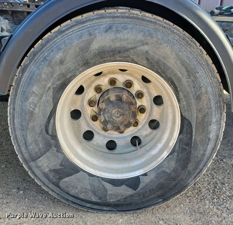 image for item EA2394 2014 Freightliner Coronado semi truck