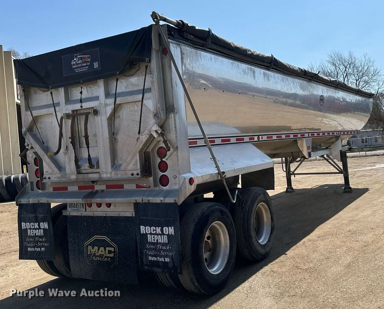 image for item EA2395 2010 Mac Trailer end dump trailer