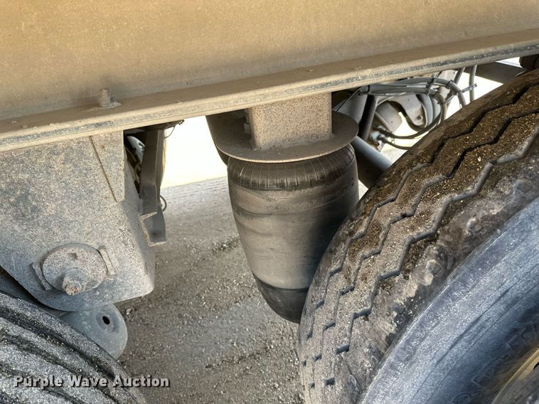 image for item EA2395 2010 Mac Trailer end dump trailer