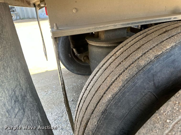 image for item EA2395 2010 Mac Trailer end dump trailer