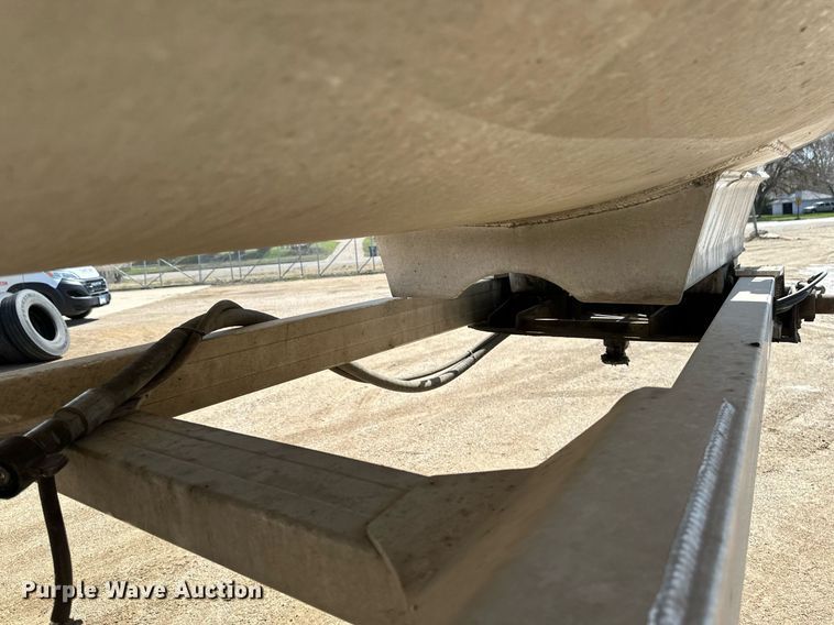 image for item EA2395 2010 Mac Trailer end dump trailer