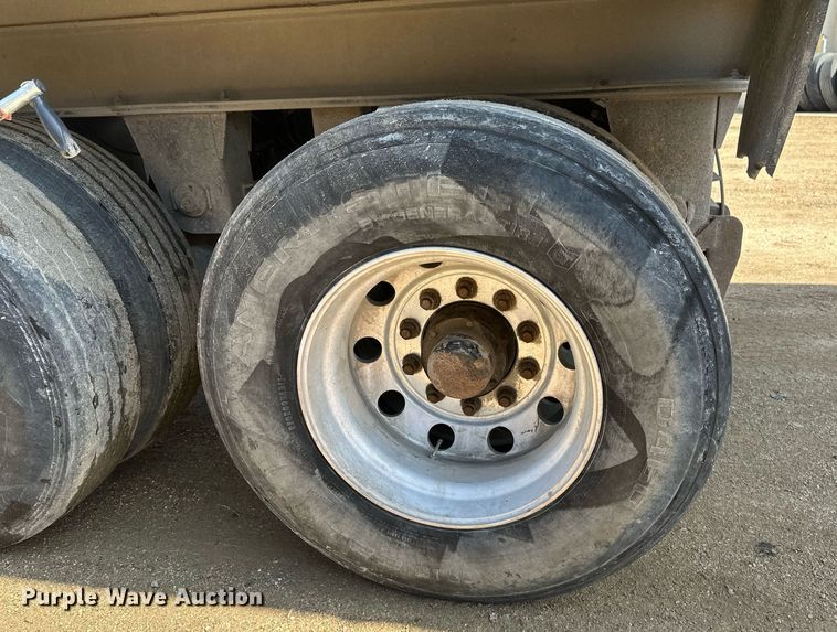 image for item EA2395 2010 Mac Trailer end dump trailer