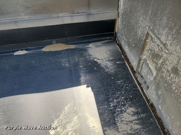 image for item EA2397 2009 Mac Trailer end dump trailer