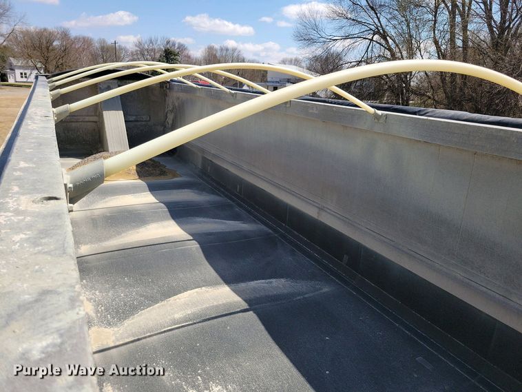 image for item EA2397 2009 Mac Trailer end dump trailer