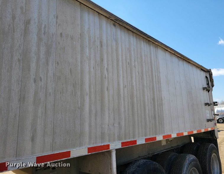 image for item EA2397 2009 Mac Trailer end dump trailer