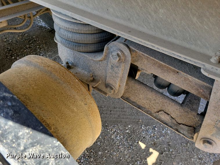 image for item EA2397 2009 Mac Trailer end dump trailer