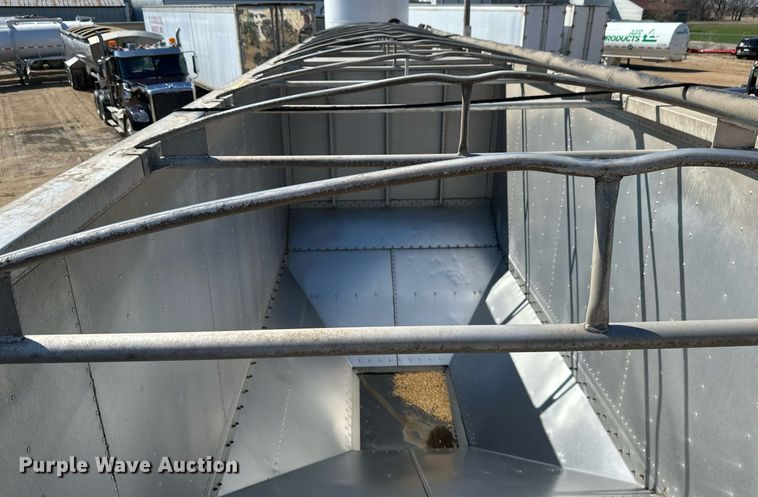 image for item EA2398 2021 Prestige  Commodity trailer grain trailer