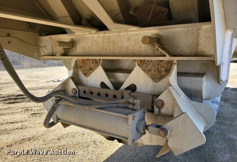 image for item EA2399 2013 Travis bottom dump trailer