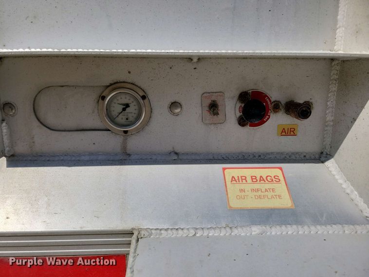 image for item EA2399 2013 Travis bottom dump trailer