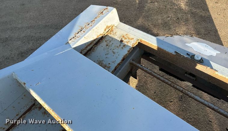 image for item EA2402 2014 Armor Lite SBD-40 LT bottom dump trailer