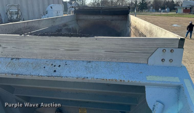 image for item EA2402 2014 Armor Lite SBD-40 LT bottom dump trailer