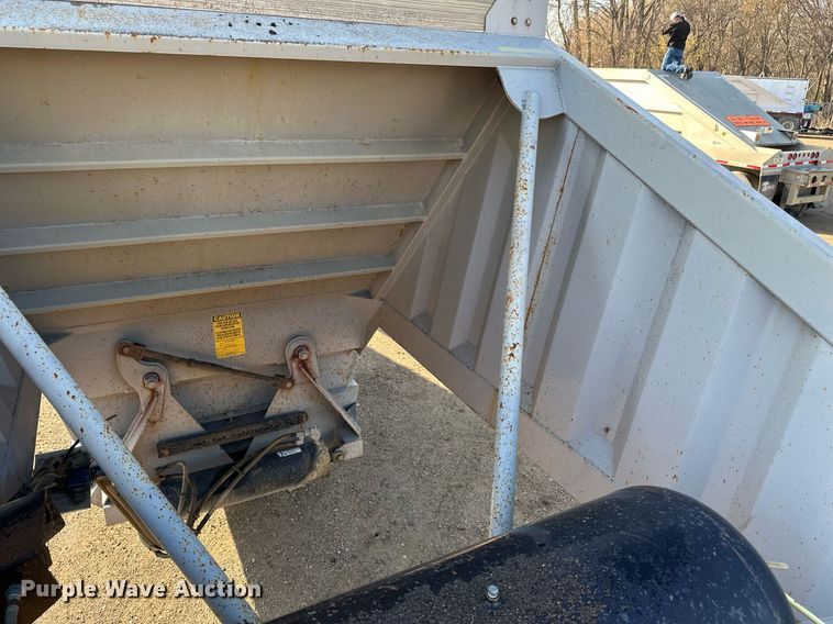 image for item EA2402 2014 Armor Lite SBD-40 LT bottom dump trailer