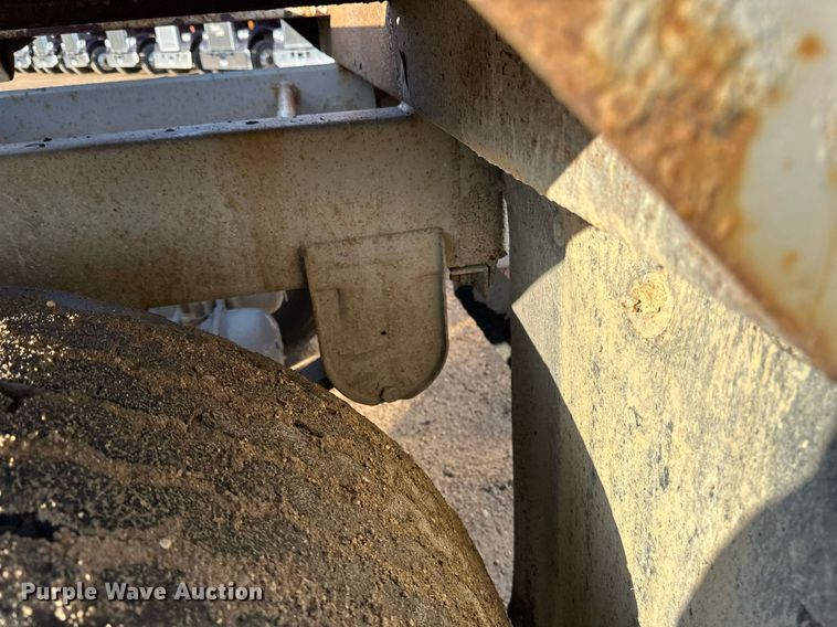 image for item EA2402 2014 Armor Lite SBD-40 LT bottom dump trailer