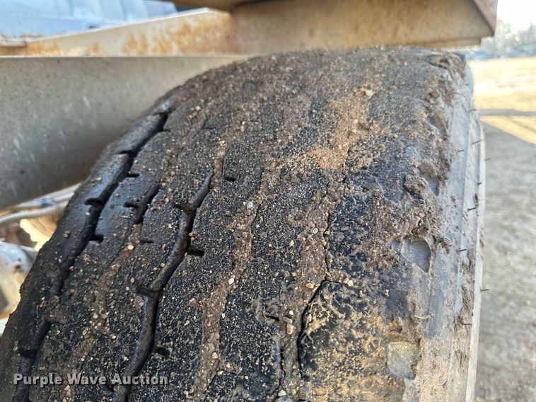 image for item EA2402 2014 Armor Lite SBD-40 LT bottom dump trailer