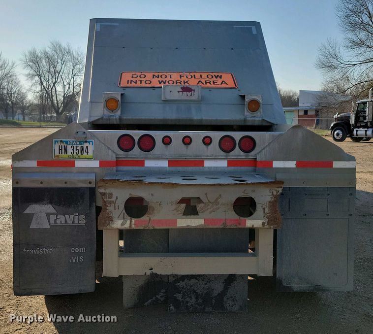 image for item EA2403 2013 Travis bottom dump trailer