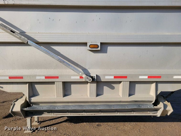 image for item EA2403 2013 Travis bottom dump trailer