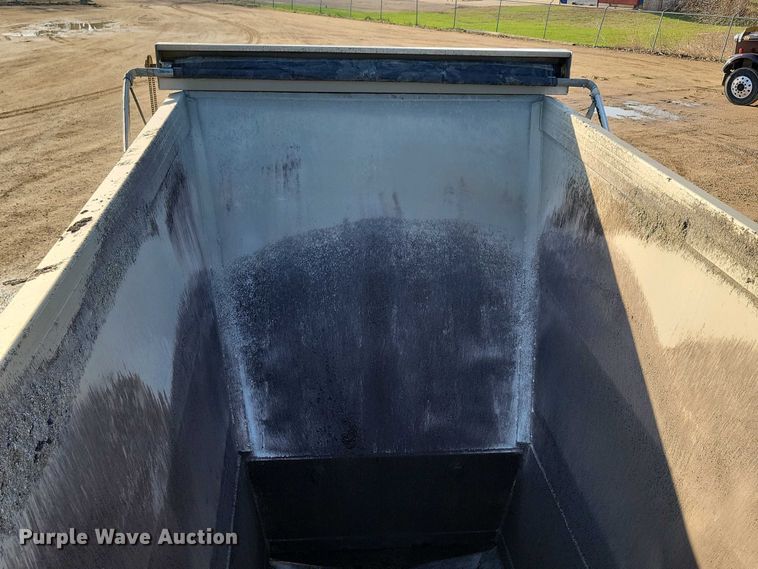 image for item EA2403 2013 Travis bottom dump trailer