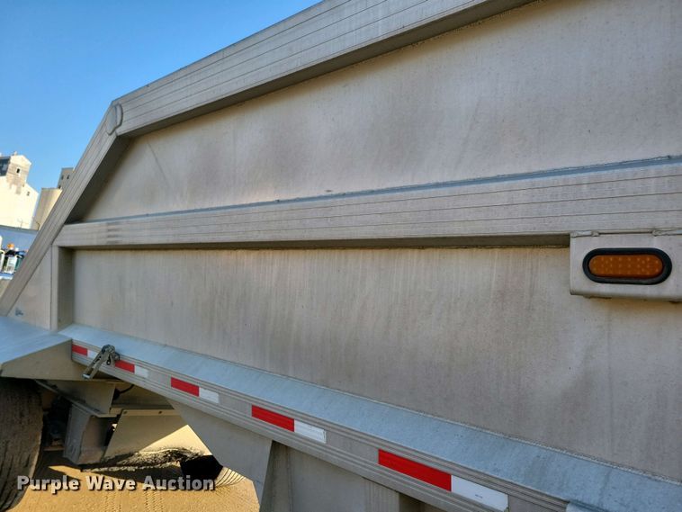 image for item EA2403 2013 Travis bottom dump trailer