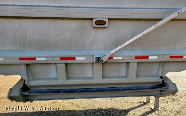 image for item EA2403 2013 Travis bottom dump trailer