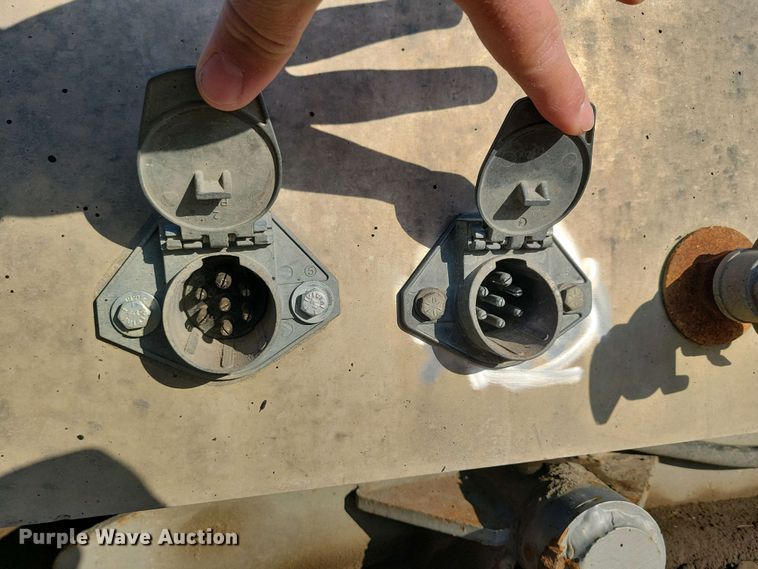 image for item EA2403 2013 Travis bottom dump trailer