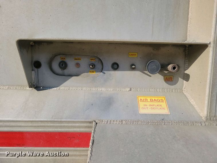 image for item EA2403 2013 Travis bottom dump trailer