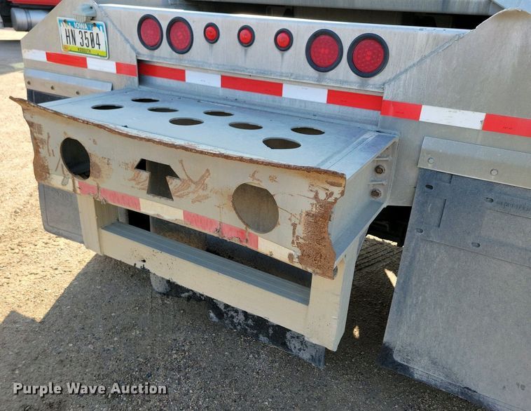 image for item EA2403 2013 Travis bottom dump trailer