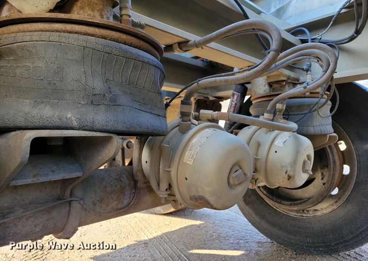 image for item EA2403 2013 Travis bottom dump trailer