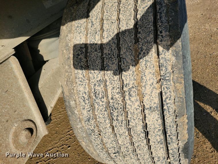 image for item EA2403 2013 Travis bottom dump trailer