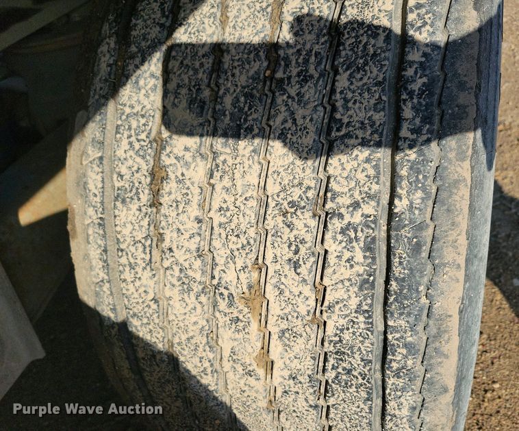 image for item EA2403 2013 Travis bottom dump trailer