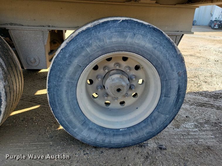 image for item EA2403 2013 Travis bottom dump trailer