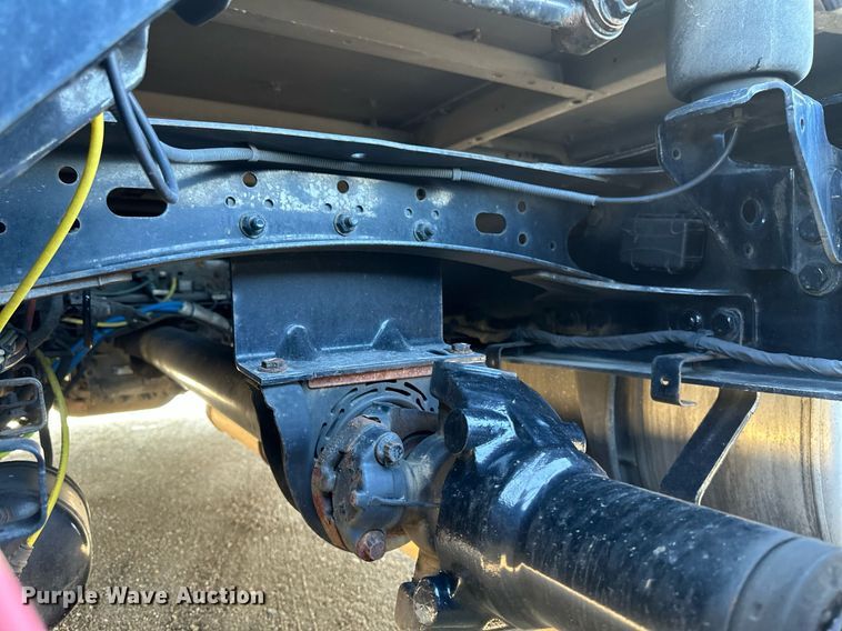 image for item EA2405 2019 Freightliner  Cascadia 126 semi truck