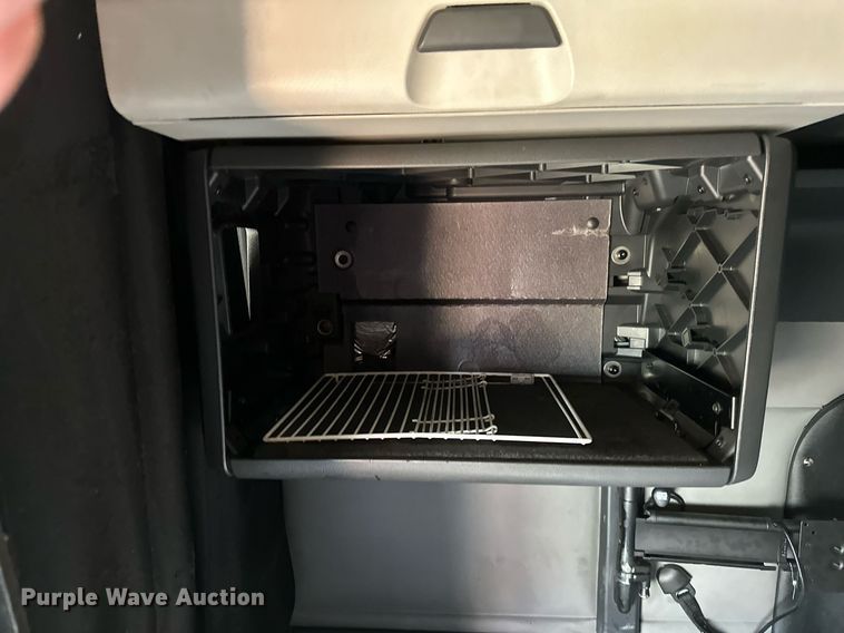 image for item EA2405 2019 Freightliner  Cascadia 126 semi truck