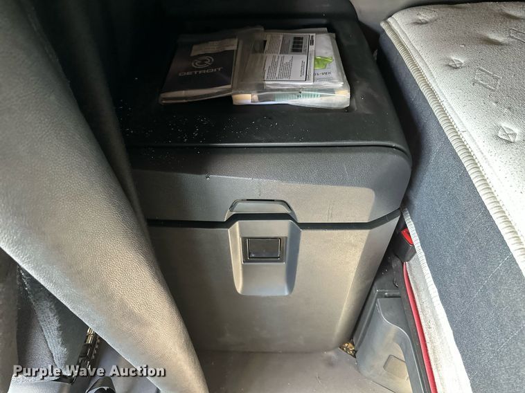 image for item EA2405 2019 Freightliner  Cascadia 126 semi truck