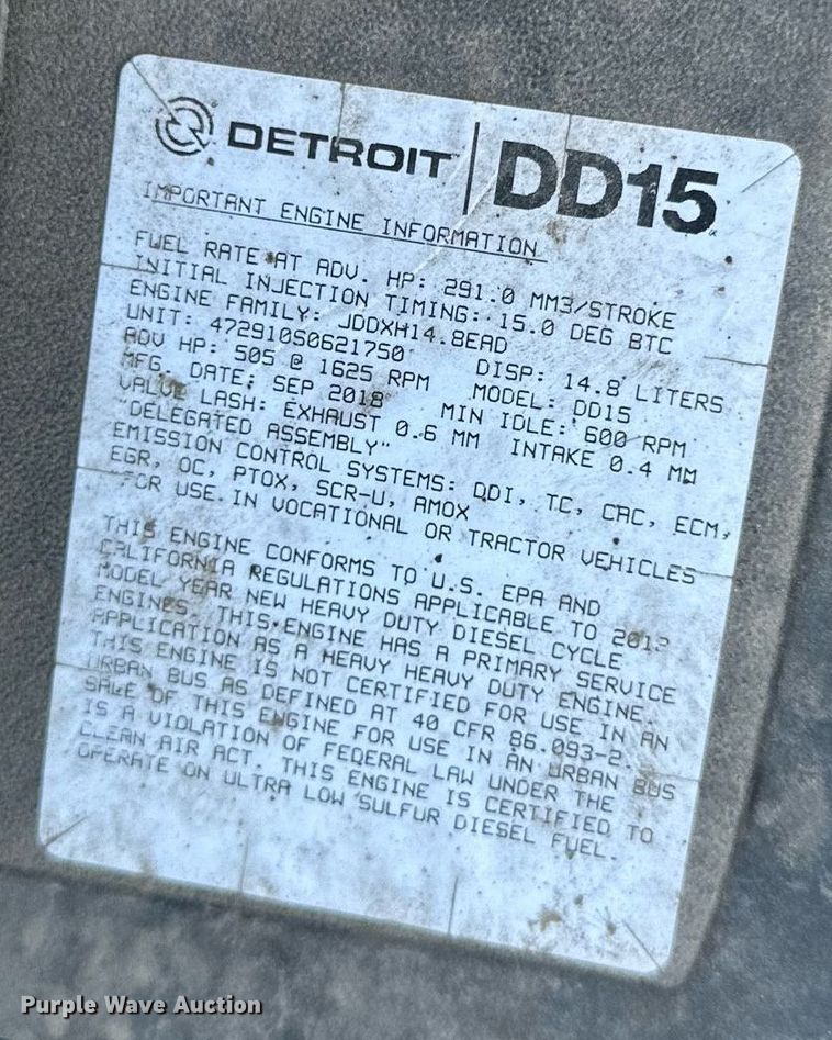 image for item EA2405 2019 Freightliner  Cascadia 126 semi truck