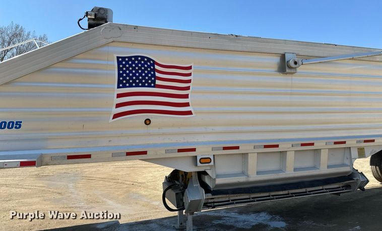 image for item EA2411 2011 Travis  bottom dump trailer