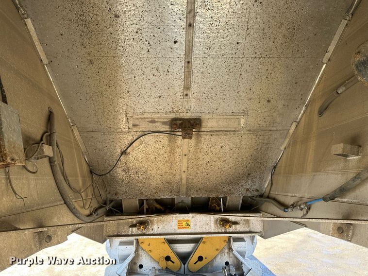 image for item EA2411 2011 Travis  bottom dump trailer