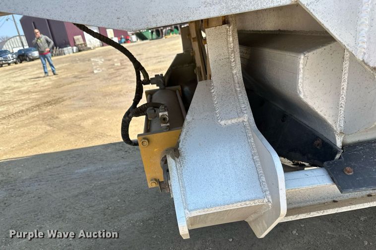 image for item EA2411 2011 Travis  bottom dump trailer