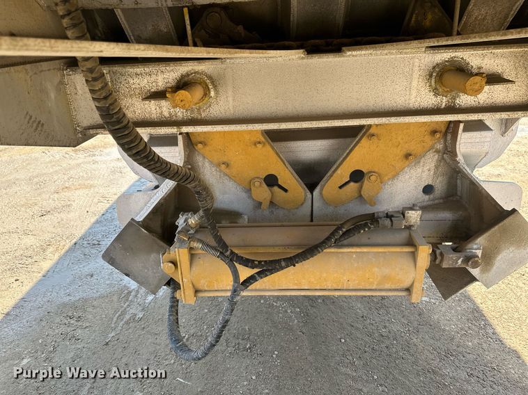 image for item EA2411 2011 Travis  bottom dump trailer