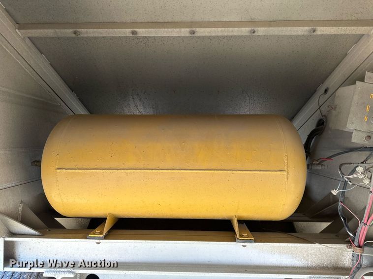 image for item EA2411 2011 Travis  bottom dump trailer