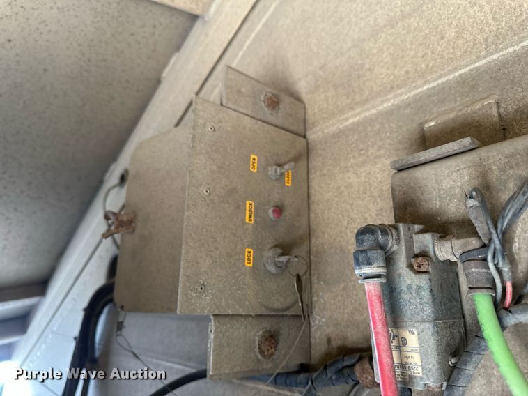 image for item EA2411 2011 Travis  bottom dump trailer