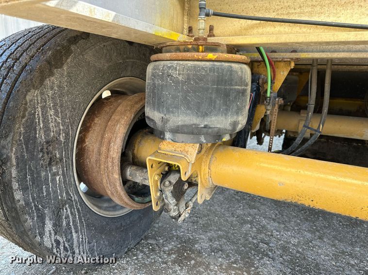 image for item EA2411 2011 Travis  bottom dump trailer