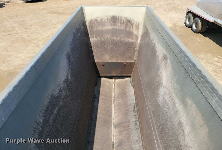 image for item EA2412 2014 Travis bottom dump trailer