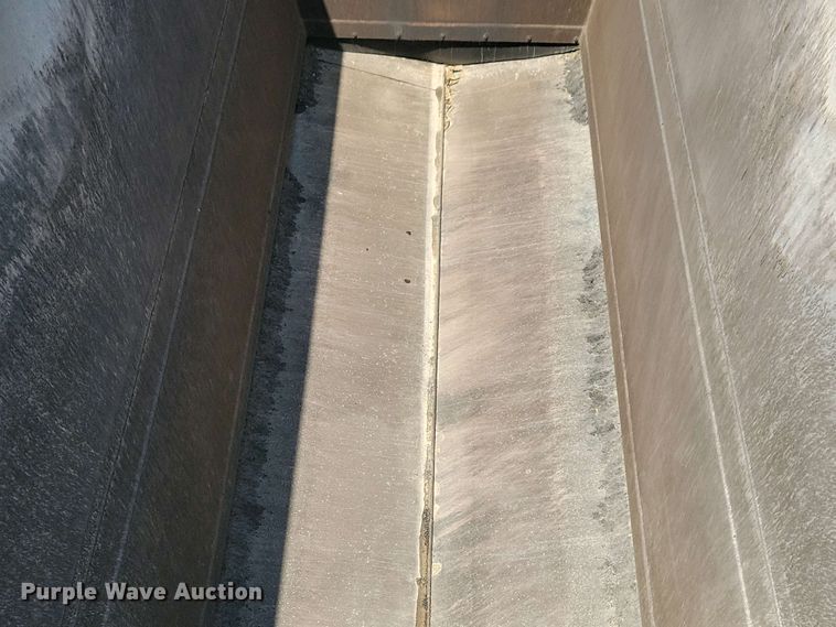 image for item EA2412 2014 Travis bottom dump trailer