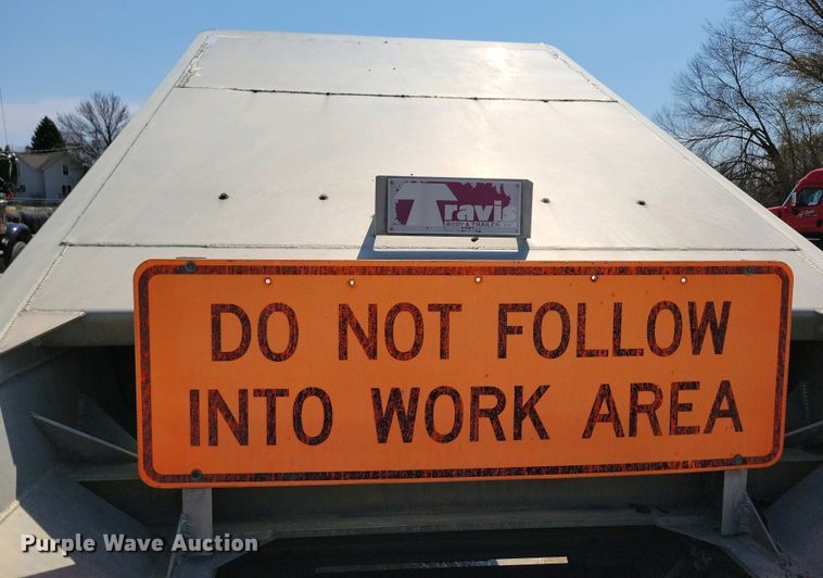 image for item EA2412 2014 Travis bottom dump trailer