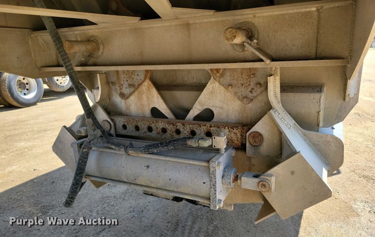 image for item EA2412 2014 Travis bottom dump trailer