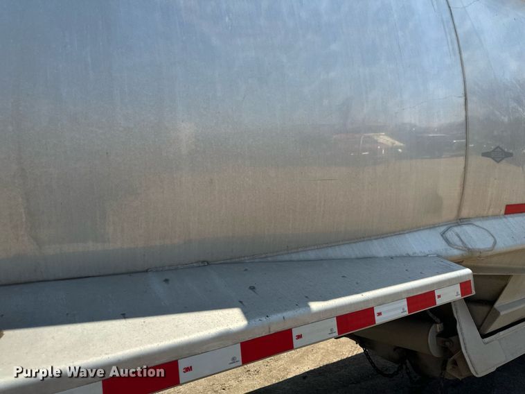 image for item EA2413 2010 Beall BABDS-24-1-2 bottom dump trailer