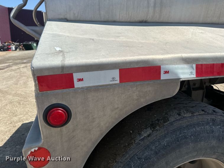 image for item EA2413 2010 Beall BABDS-24-1-2 bottom dump trailer