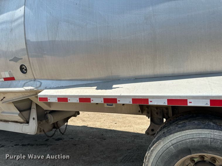 image for item EA2413 2010 Beall BABDS-24-1-2 bottom dump trailer